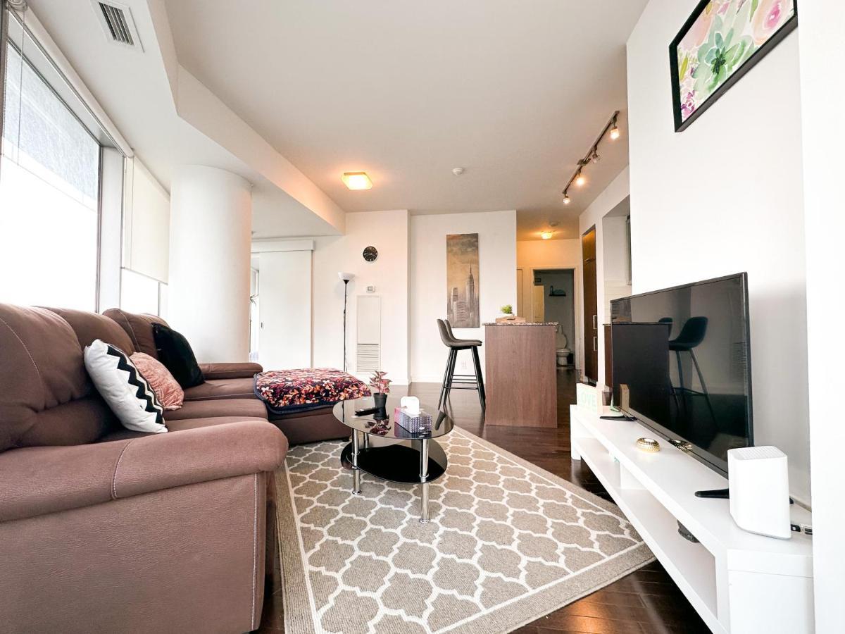 Luxury 2 Bedrooms With Lakeview Cn Tower Entertainment District Rogers Centre Торонто Екстер'єр фото