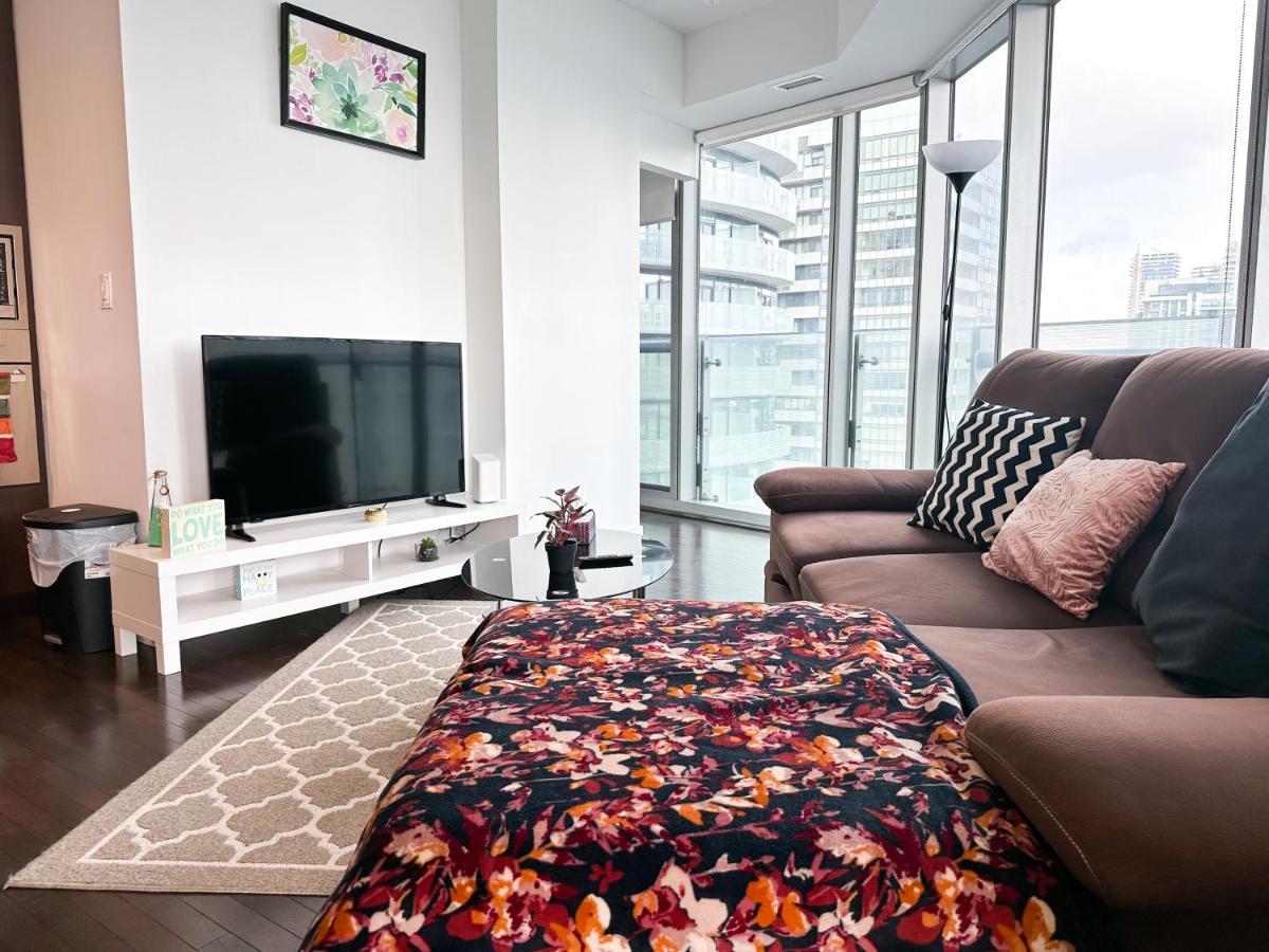 Luxury 2 Bedrooms With Lakeview Cn Tower Entertainment District Rogers Centre Торонто Екстер'єр фото
