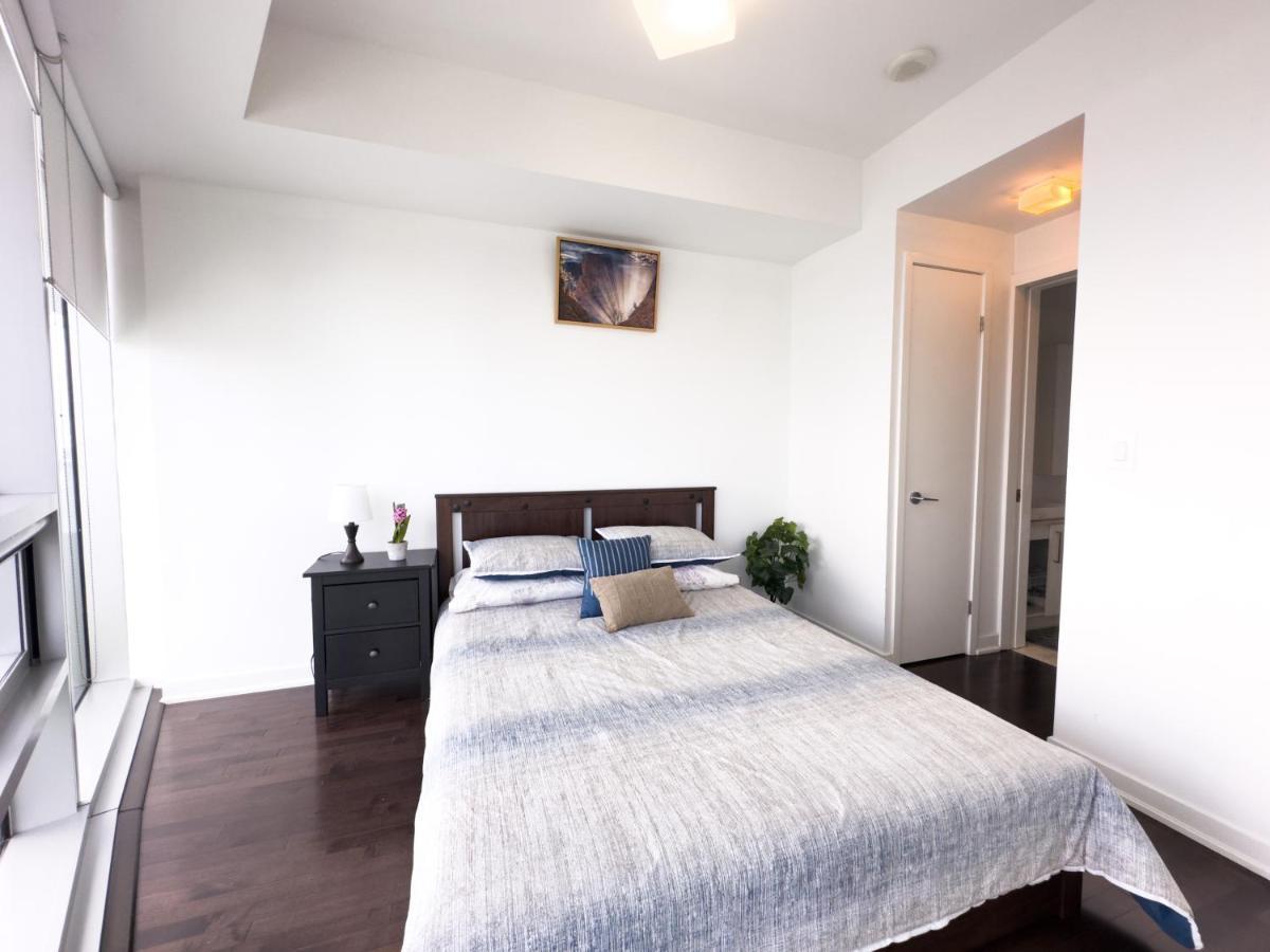 Luxury 2 Bedrooms With Lakeview Cn Tower Entertainment District Rogers Centre Торонто Екстер'єр фото