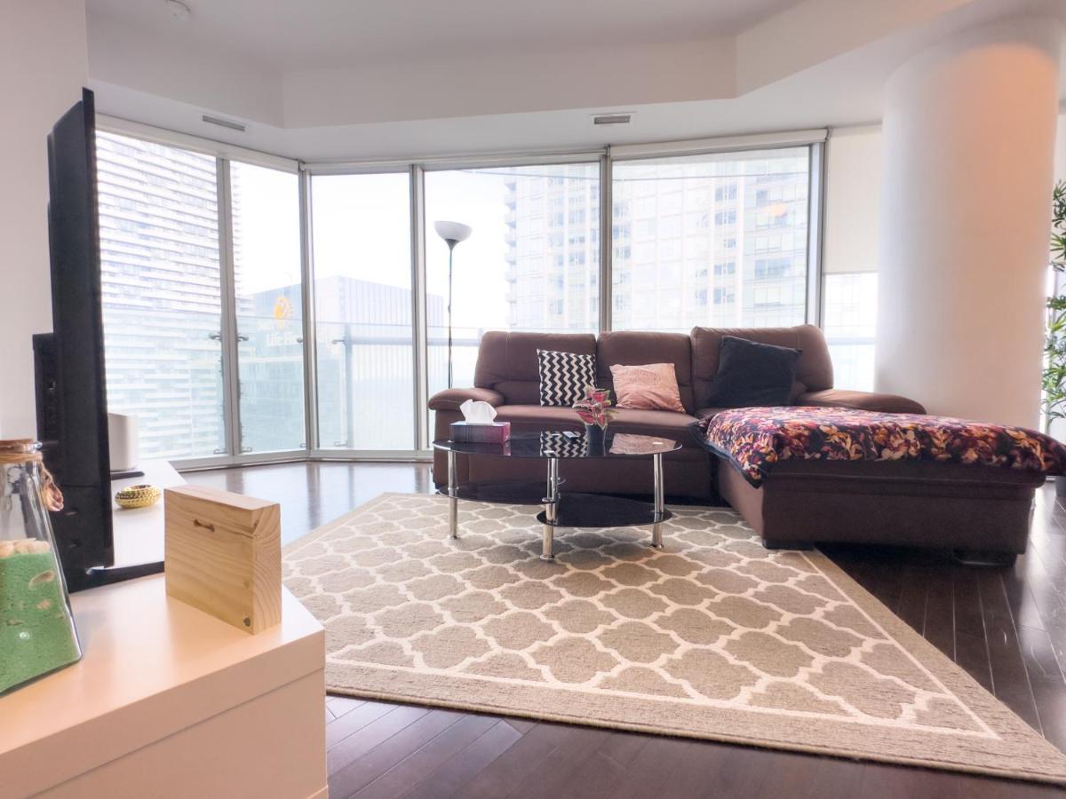 Luxury 2 Bedrooms With Lakeview Cn Tower Entertainment District Rogers Centre Торонто Екстер'єр фото