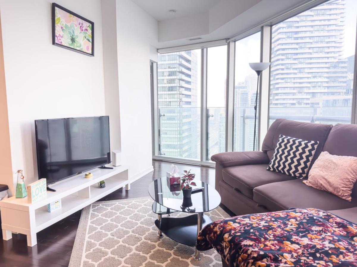 Luxury 2 Bedrooms With Lakeview Cn Tower Entertainment District Rogers Centre Торонто Екстер'єр фото